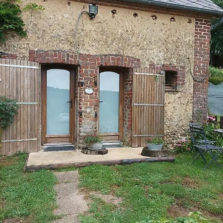 Holiday home Maisonnette En Campagne 
